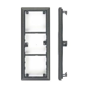 4FF 127 13.2 – rám 3 moduly, KARAT, stříbrná