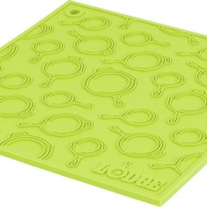 Zelená silikonová podložka s reliéfem pod litinový hrnec/pánev Lodge