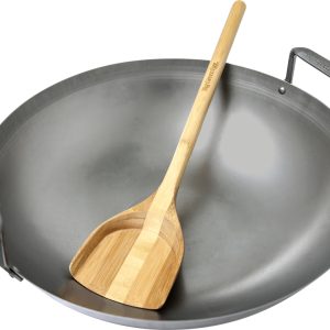 Ocelová wok pánev Big Green Egg s bambusovou špachtlí