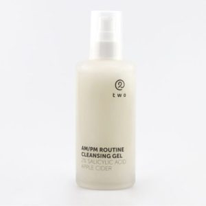 Čisticí gel na pleť s 2% kyselinou salicylovou Two Cosmetics 200ml