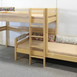 Palanda posuvná DOMINO D860 nízká, masiv smrk, 90×200 – VÝPRODEJ Z EXPOZICE