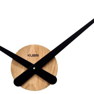 Minimalistické dubové hodiny české výroby KUBRi 0010