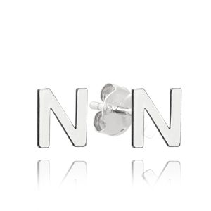 MINET Stříbrné náušnice písmeno „N“