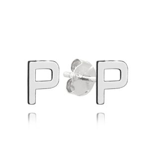 MINET Stříbrné náušnice písmeno „P“