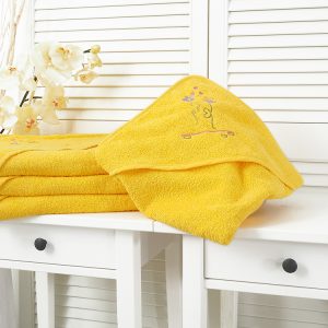 B.E.S. – Petrovice, s.r.o. Osuška froté Baby 90×100 – Žlutá s kytkami