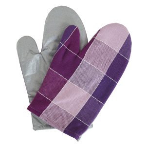 B.E.S. – Petrovice, s.r.o. Kuchyňská chňapka s magnetem a teflonovou vrstvou, 2 ks v balení – vzor Fialovorůžové káro