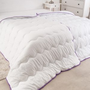 B.E.S. – Petrovice, s.r.o. Přikrývka Bella Premium Levandule – 140×200