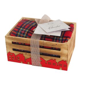 B.E.S. – Petrovice, s.r.o. Deka mikroflanel Chester 130×160 dárkové balení v dřevěné bedýnce – Červené káro