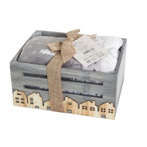 B.E.S. – Petrovice, s.r.o. Deka mikroflanel Houses 130×160 dárkové balení v dřevěné bedýnce – Šedobílé Vánoce