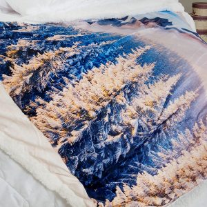 B.E.S. – Petrovice, s.r.o. Deka mikroflanel Lavaredo digitální tisk 130×160 dárkové balení  – Hory